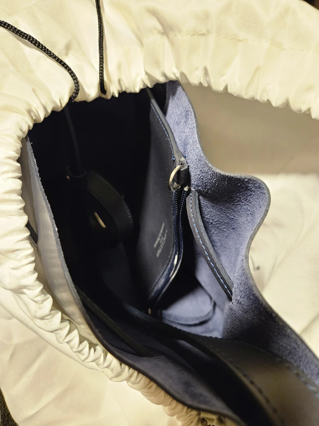 Lancaster Bucket Bag in navy - photo 4