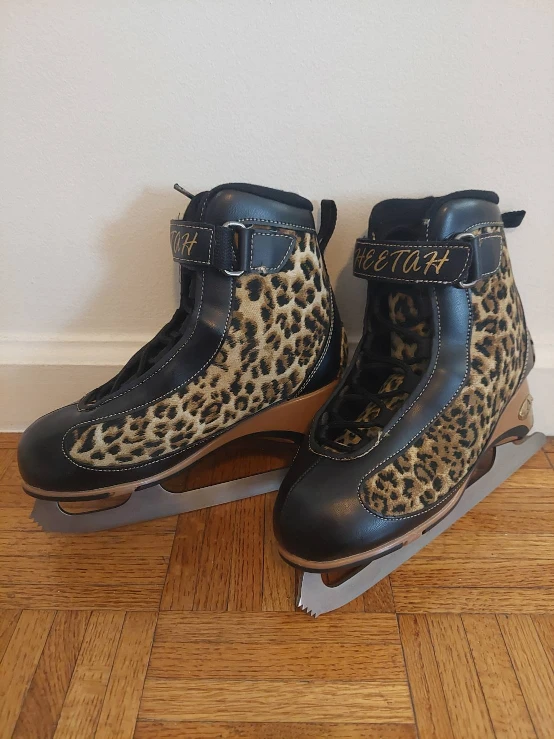Cheetah Ice Skates - Leopard Print Size 5 - photo 2