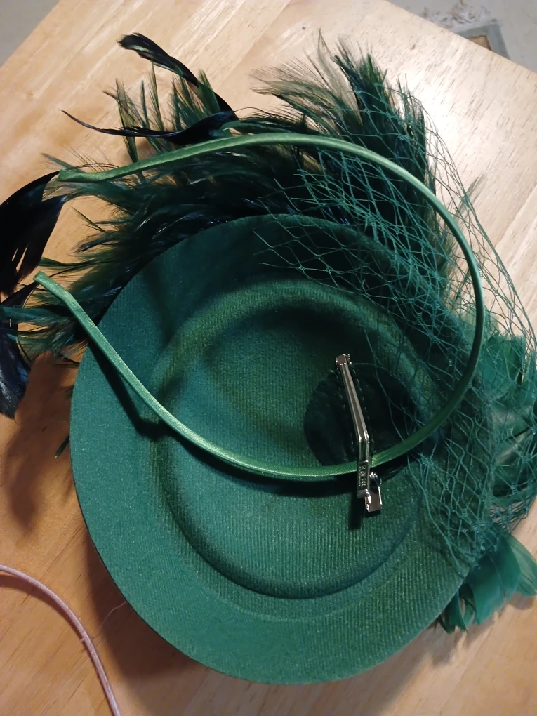 Green & Pink Decorative Fascinator Hats brand new - photo 4