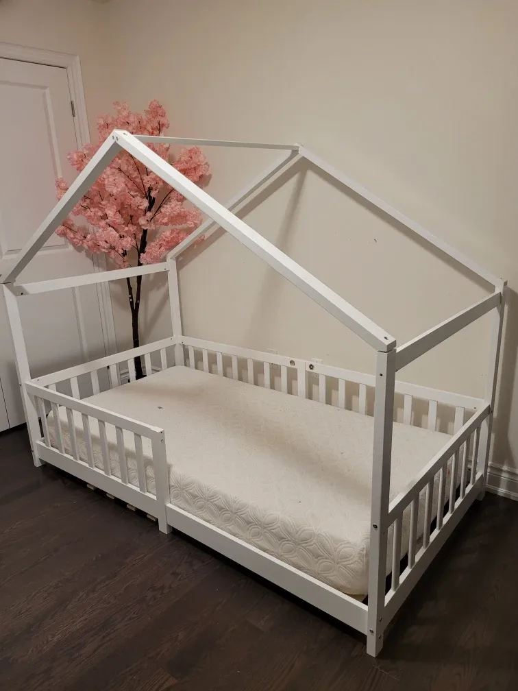 White Montessori Toddler Bed Frame image indicator(2)