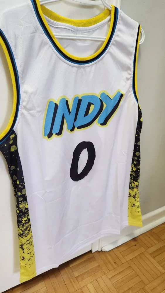 Basketball Jersey XL size - Tyrese Haliburton *new