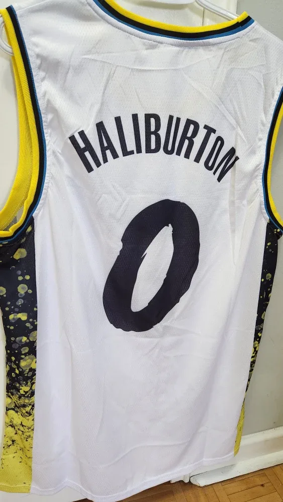 Basketball Jersey XL size - Tyrese Haliburton *new image indicator(3)