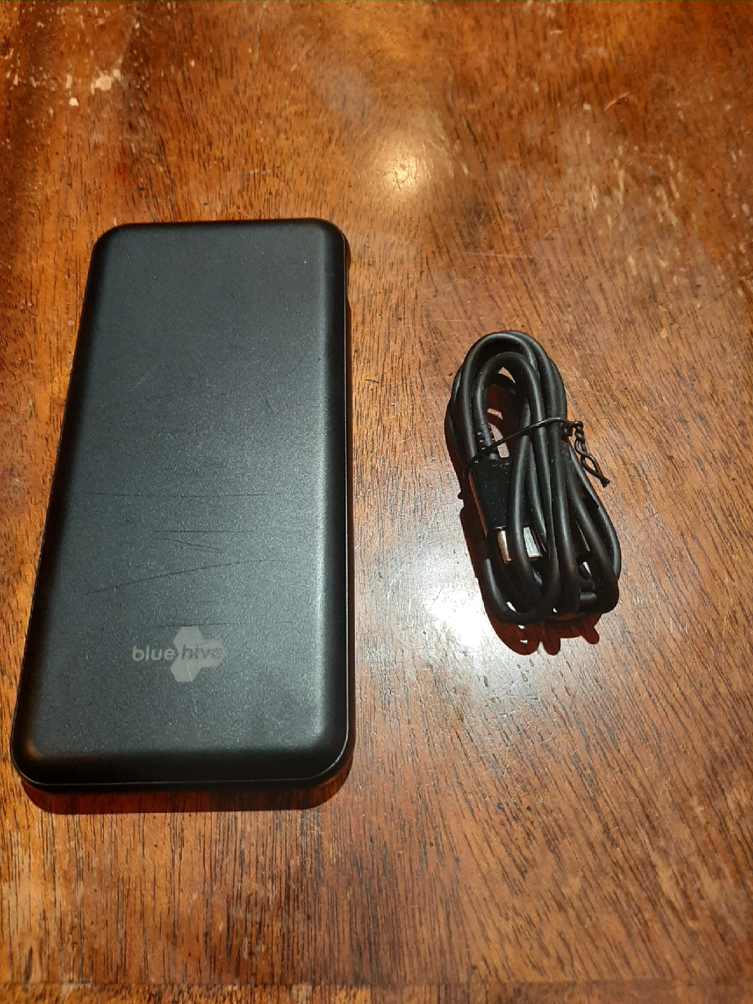 Bluehive Portable Charger with Cable