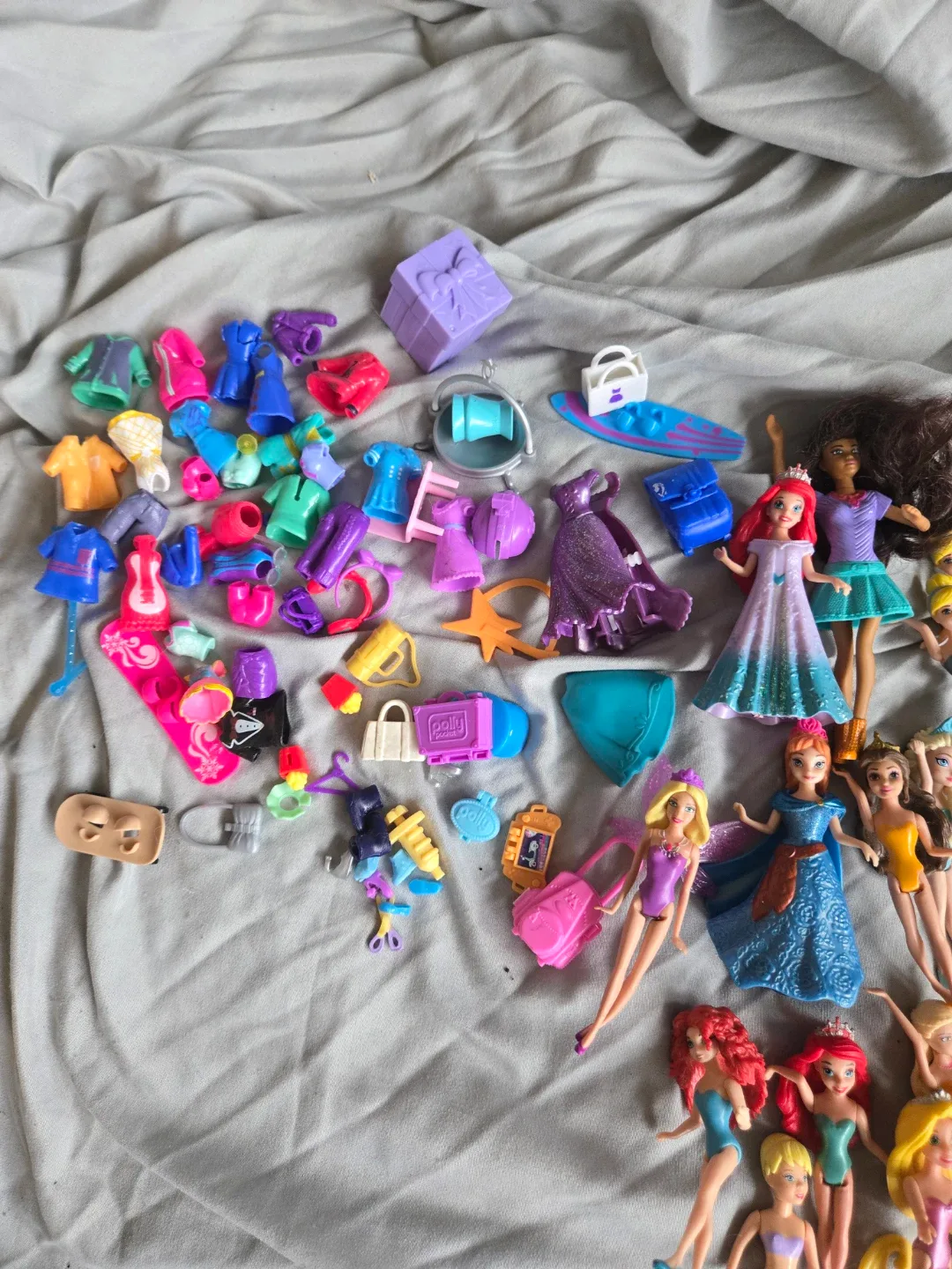 Disney Princess Polly pocket Mini Dolls & Accessories Lot image indicator(4)