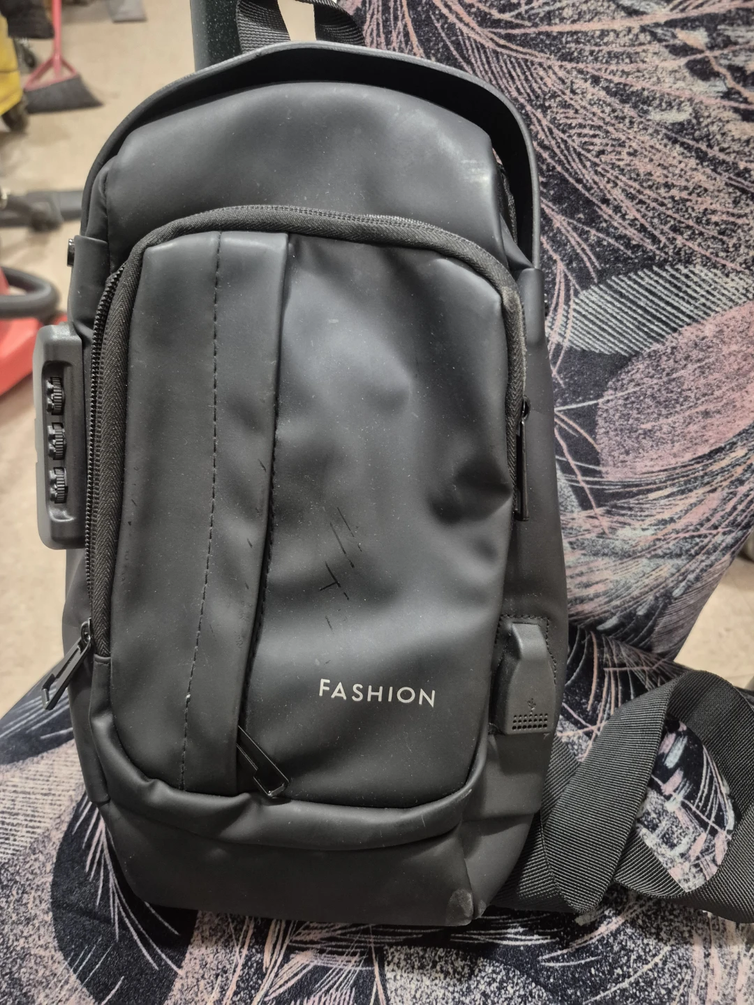 Fashion Sling Bag - Black