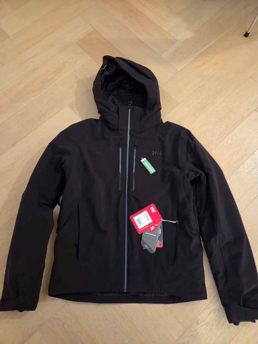 Helly Hansen Regular Normale Black Jacket - Size L/G