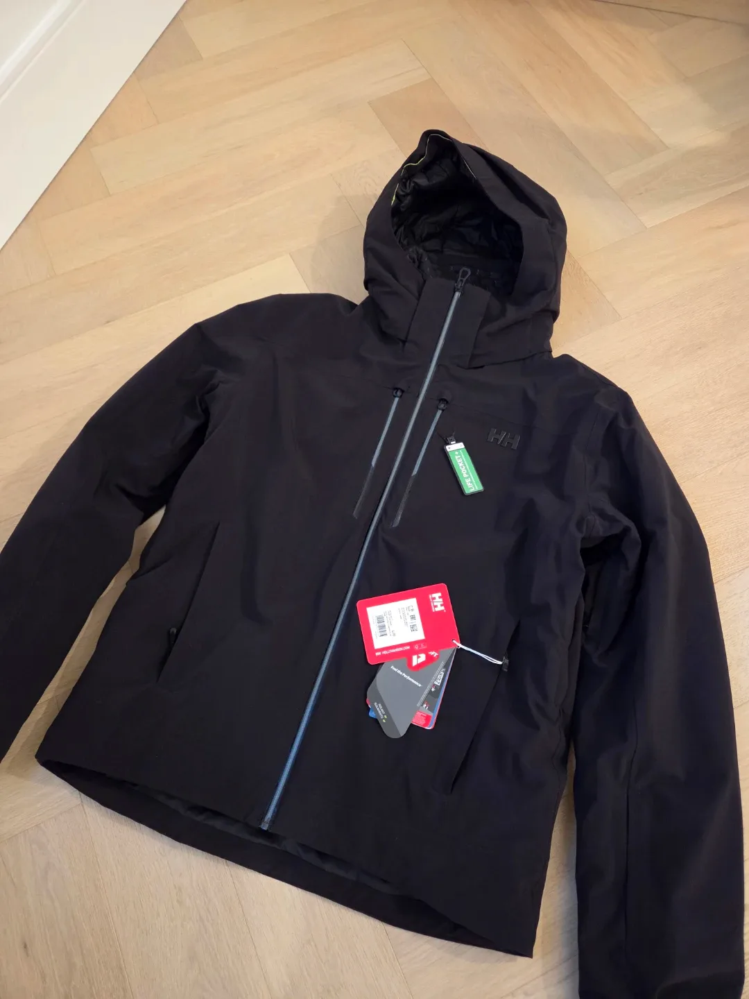 Helly Hansen Regular Normale Black Jacket - Size L/G image indicator(2)