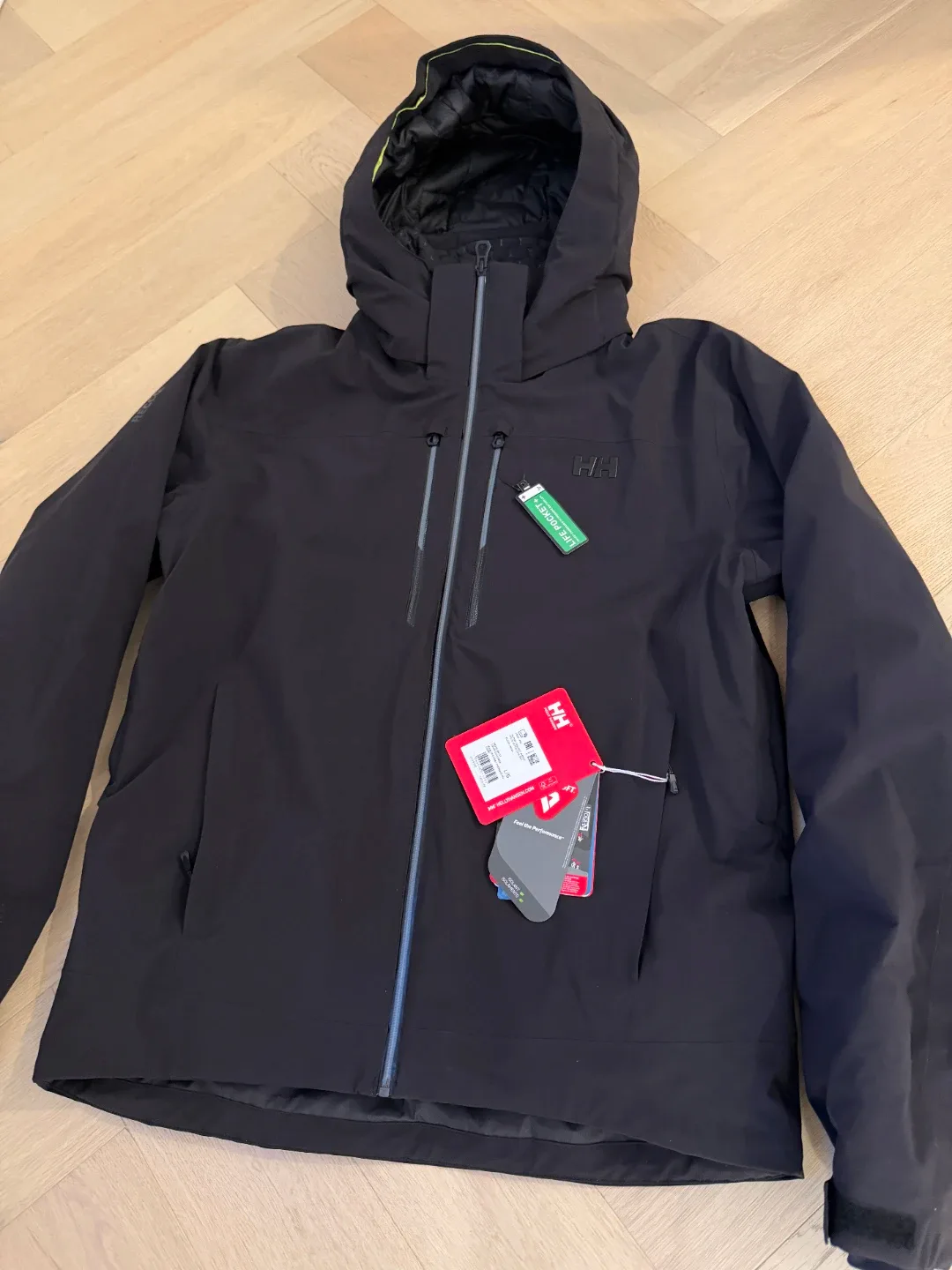 Helly Hansen Regular Normale Black Jacket - Size L/G image indicator(3)