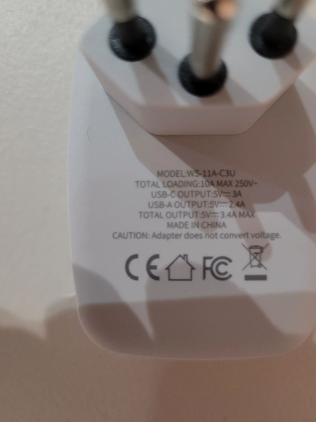 VINTAR Switzerland Travel Plug Adapter - photo 3