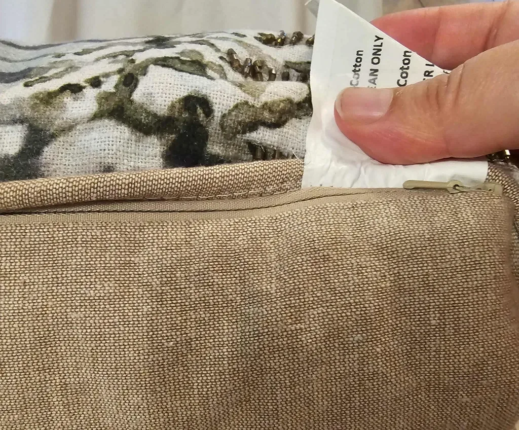 Multi-Coloured "Joy to the World" Christmas Decorative Pillow image indicator(6)