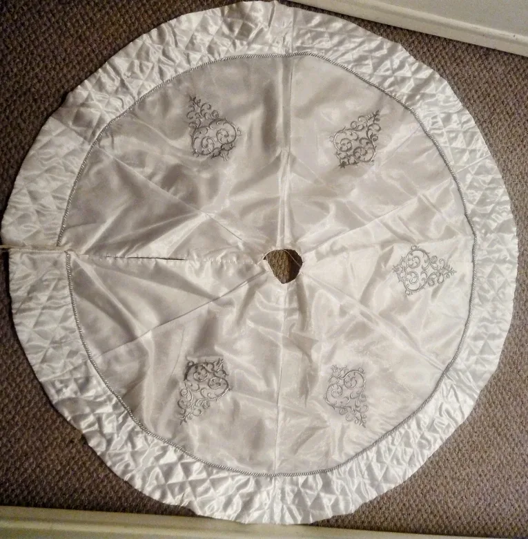 White Christmas Tree Skirt with Silver Embroidery