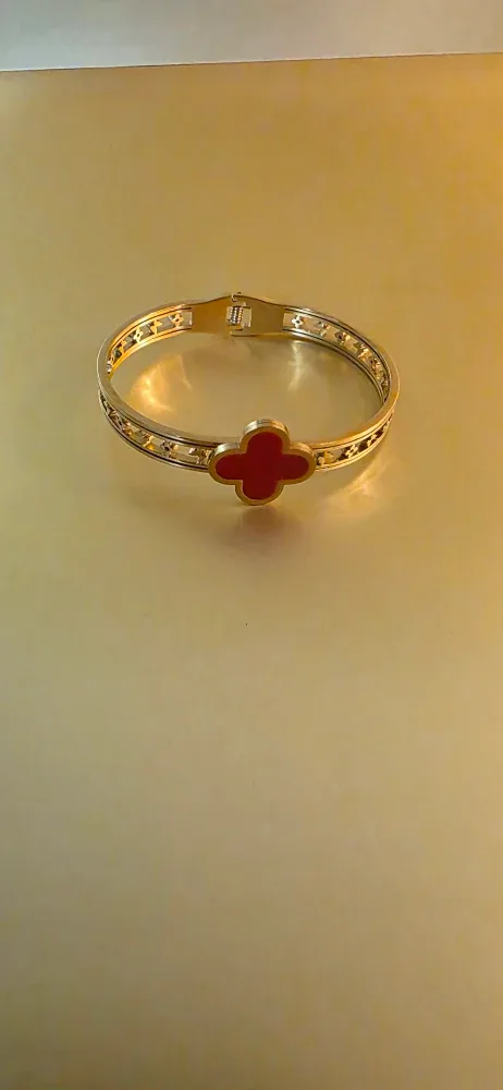 Clover Bangle Bracelet - Gold & Red