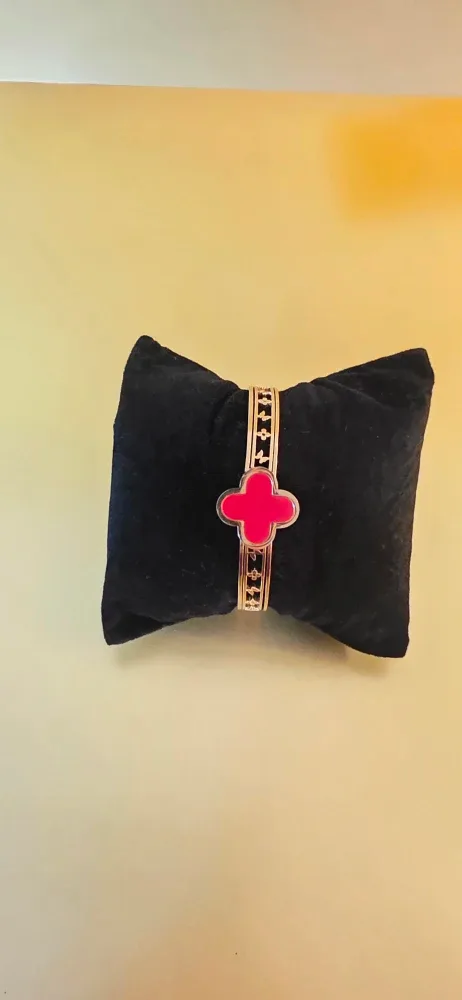 Clover Bangle Bracelet - Gold & Red image indicator(2)