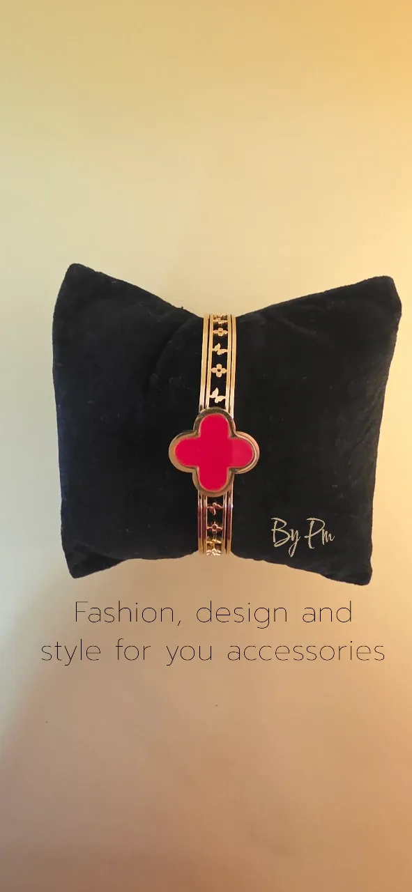 Clover Bangle Bracelet - Gold & Red image indicator(5)