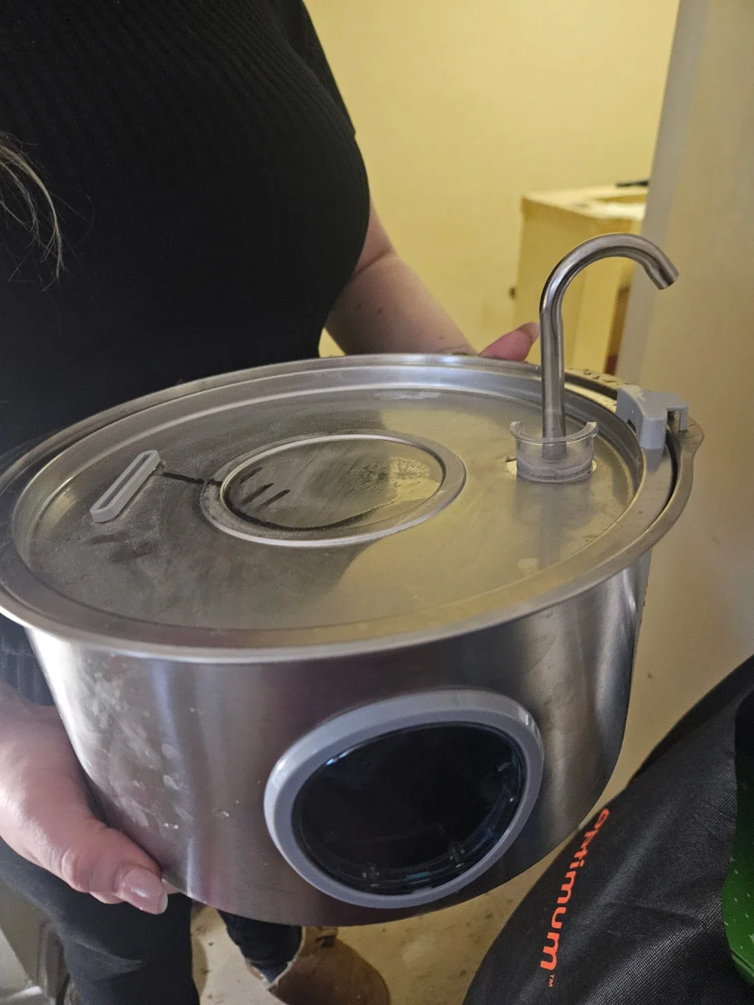 FOFNON Stainless Steel Pet Water Fountain 7.0L image indicator(4)