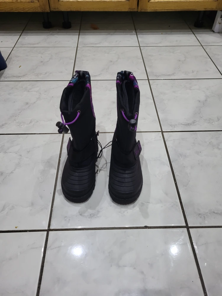 Ice Fields Kids Winter Boots sizes 11 and 12 available - photo 2