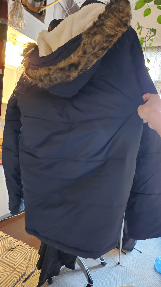 Abercrombie & Fitch Puffer Jacket - Size Small - photo 4