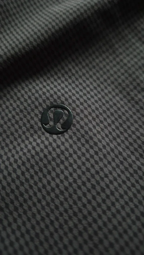 Lululemon Men's Swim Shorts image indicator(2)