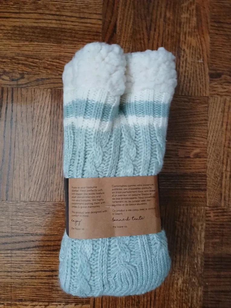 NEW Kozie Co Super Plush Lounge Socks image indicator(2)