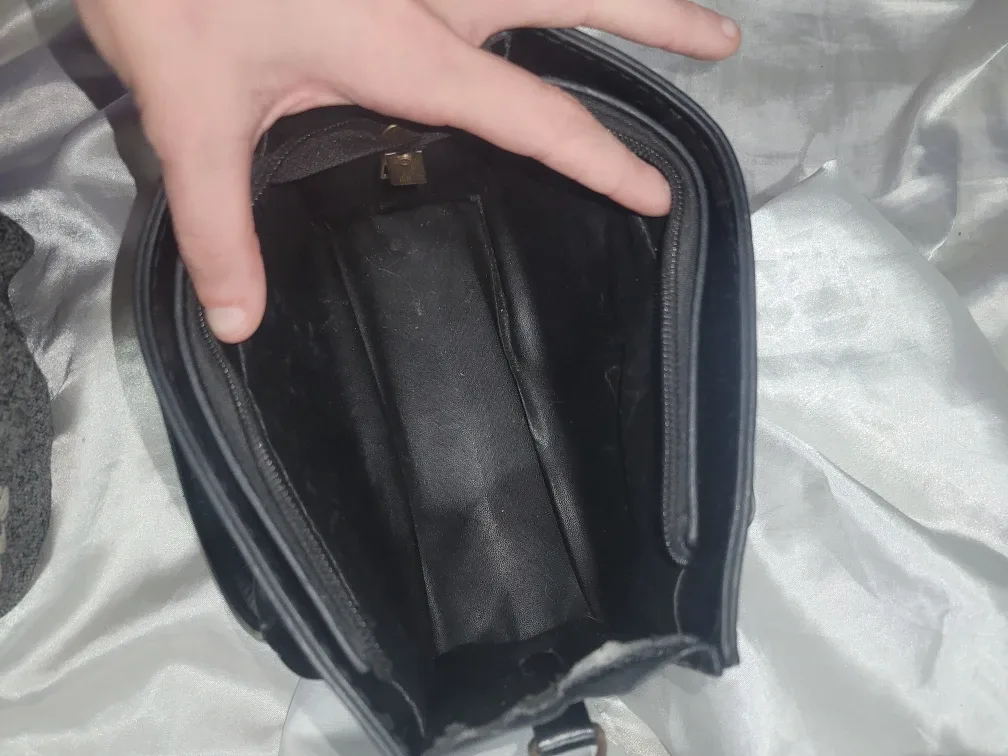 Black Handbag image indicator(2)