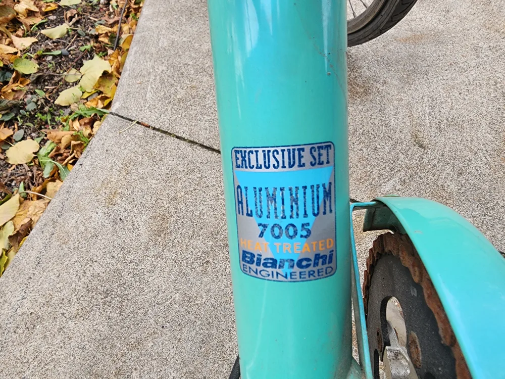 Bianchi Milano Cafe Racer Bike - Turquoise image indicator(4)
