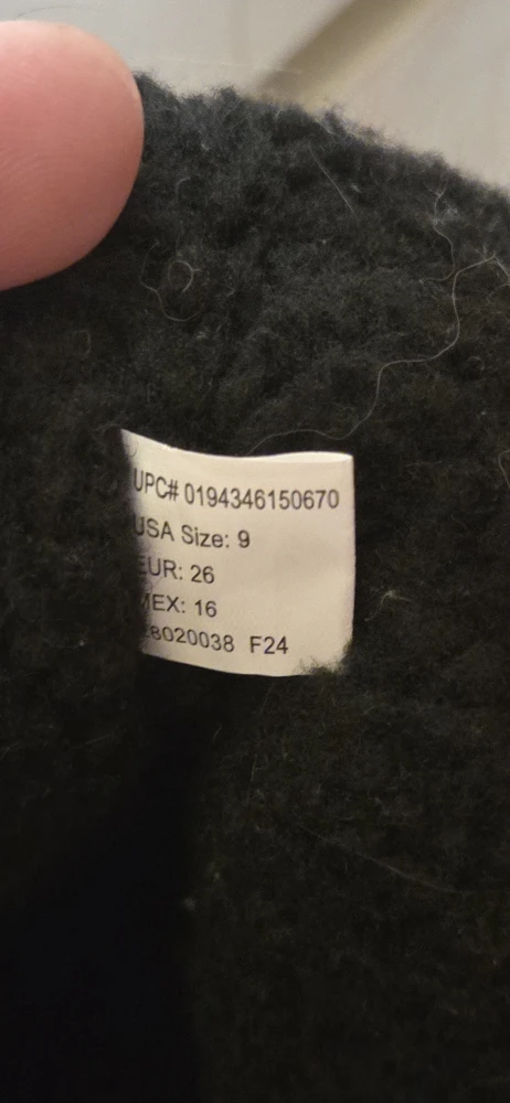 Black Snow Boots - Size 9 - photo 5