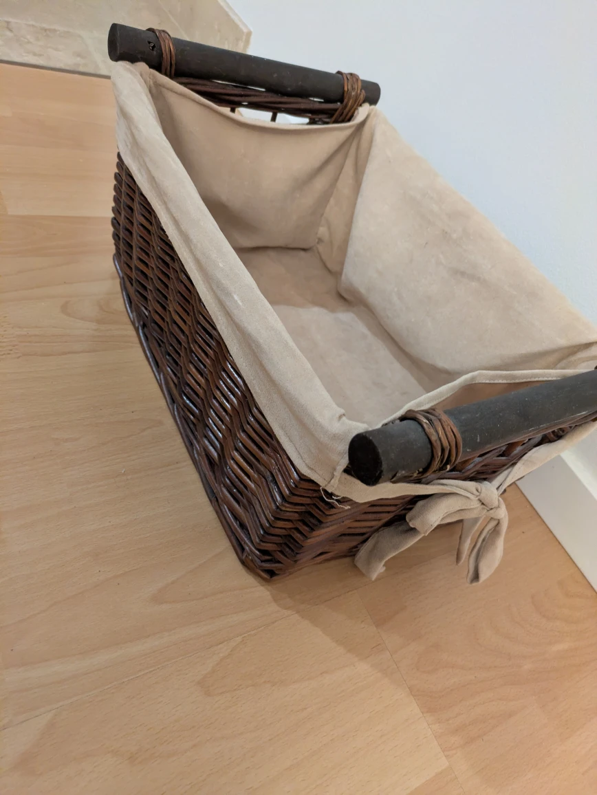 Wicker Basket with Beige Liner - photo 2