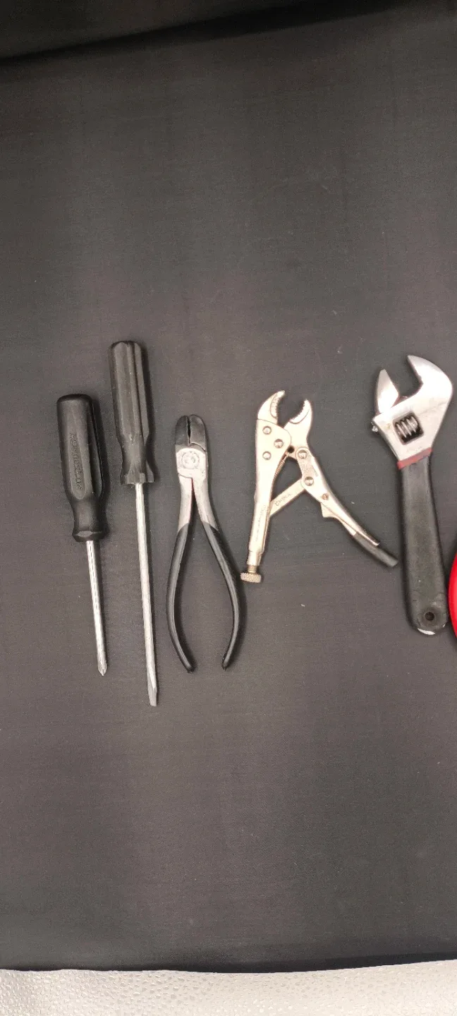 Mixed Lot of Hand Tools image indicator(4)