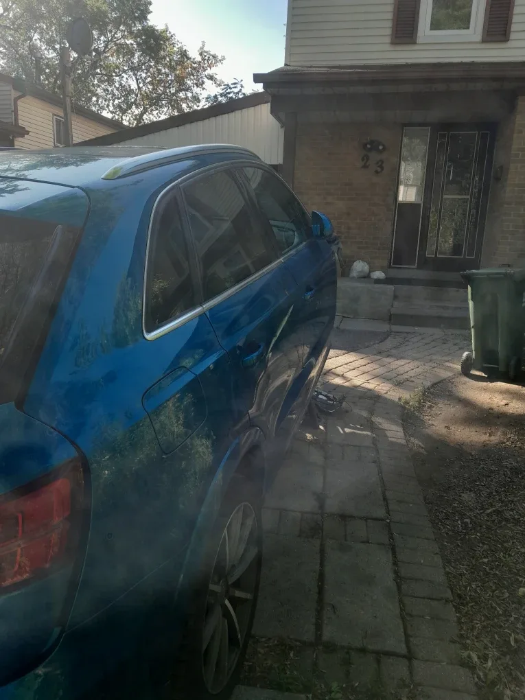 Damaged Blue Audi Q3 SUV - Parts or Repair image indicator(4)