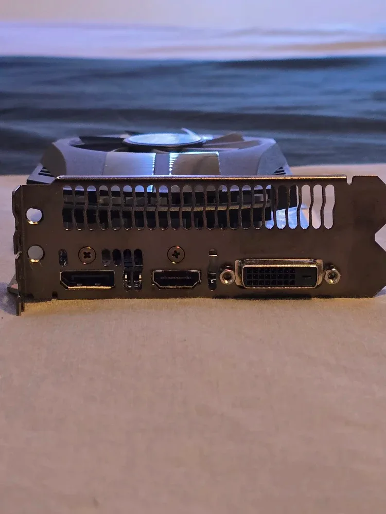 ASUS Phoenix GeForce GTX 1050 Ti – 4GB GDDR5 Graphics Card image indicator(5)