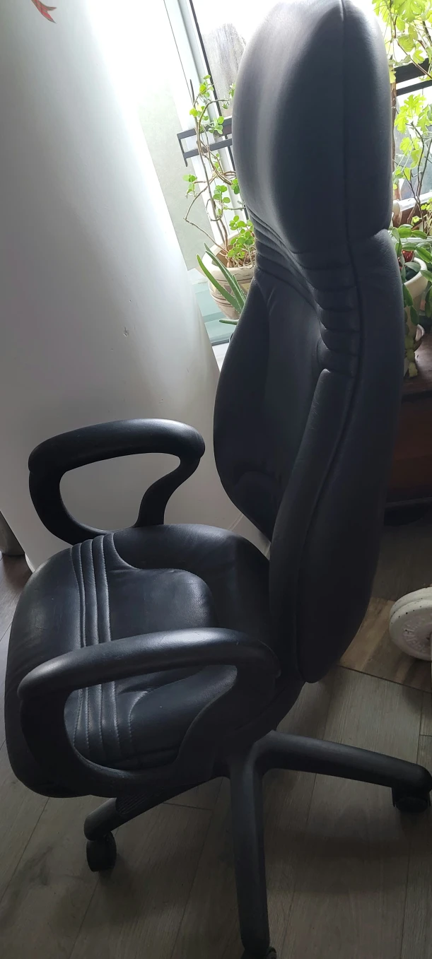 Black Office Chair Reclinable - photo 2