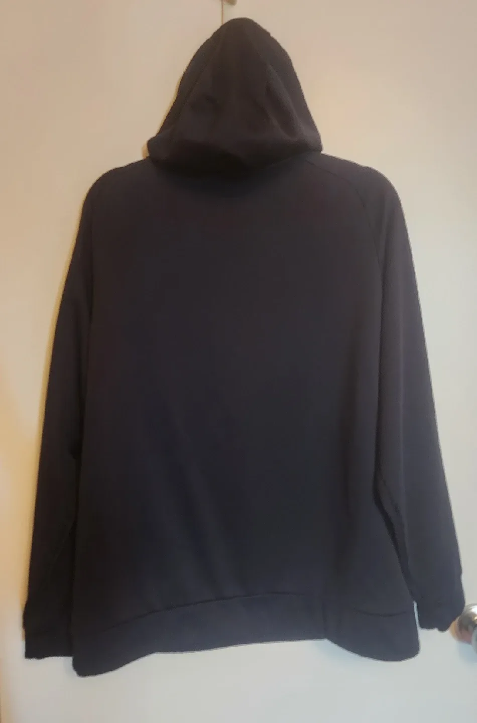 Under Armour Navy Blue Hoodie - Size XL(Pickup only) image indicator(2)