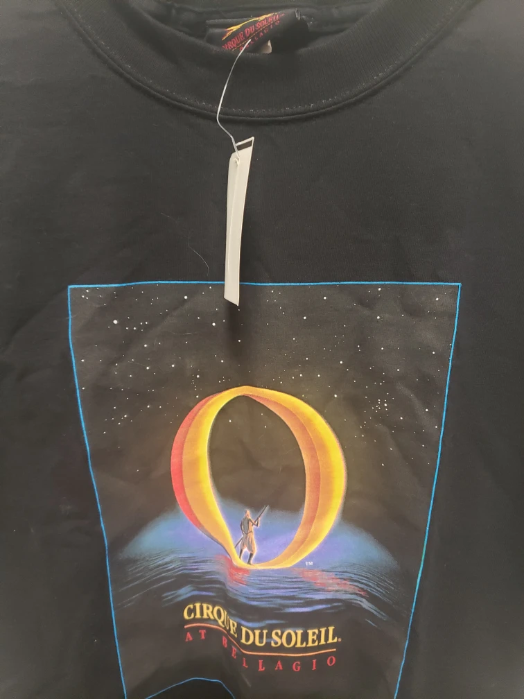 Cirque du Soleil Black T-Shirt & mug