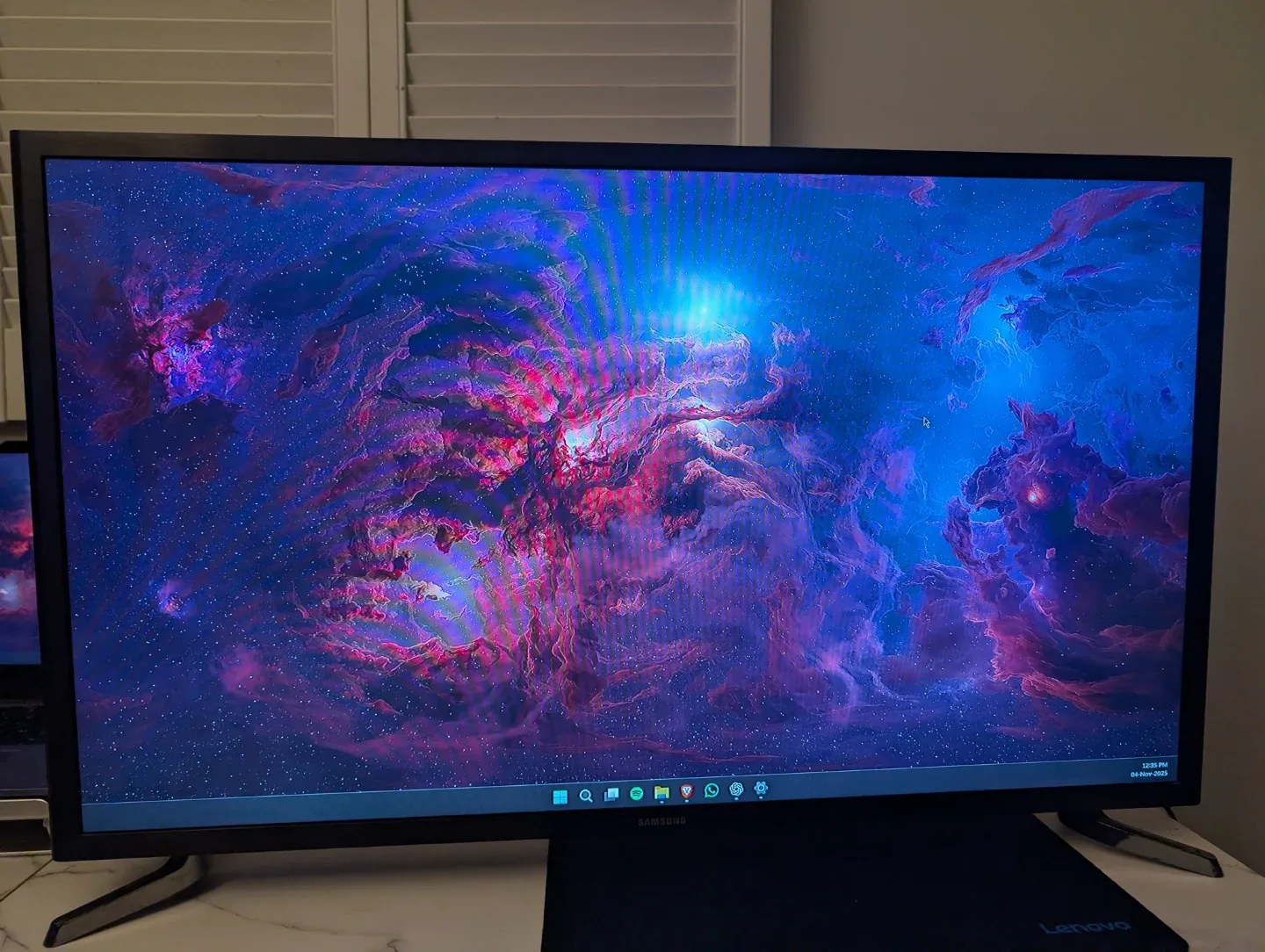 Samsung 32 inch TV image indicator(2)