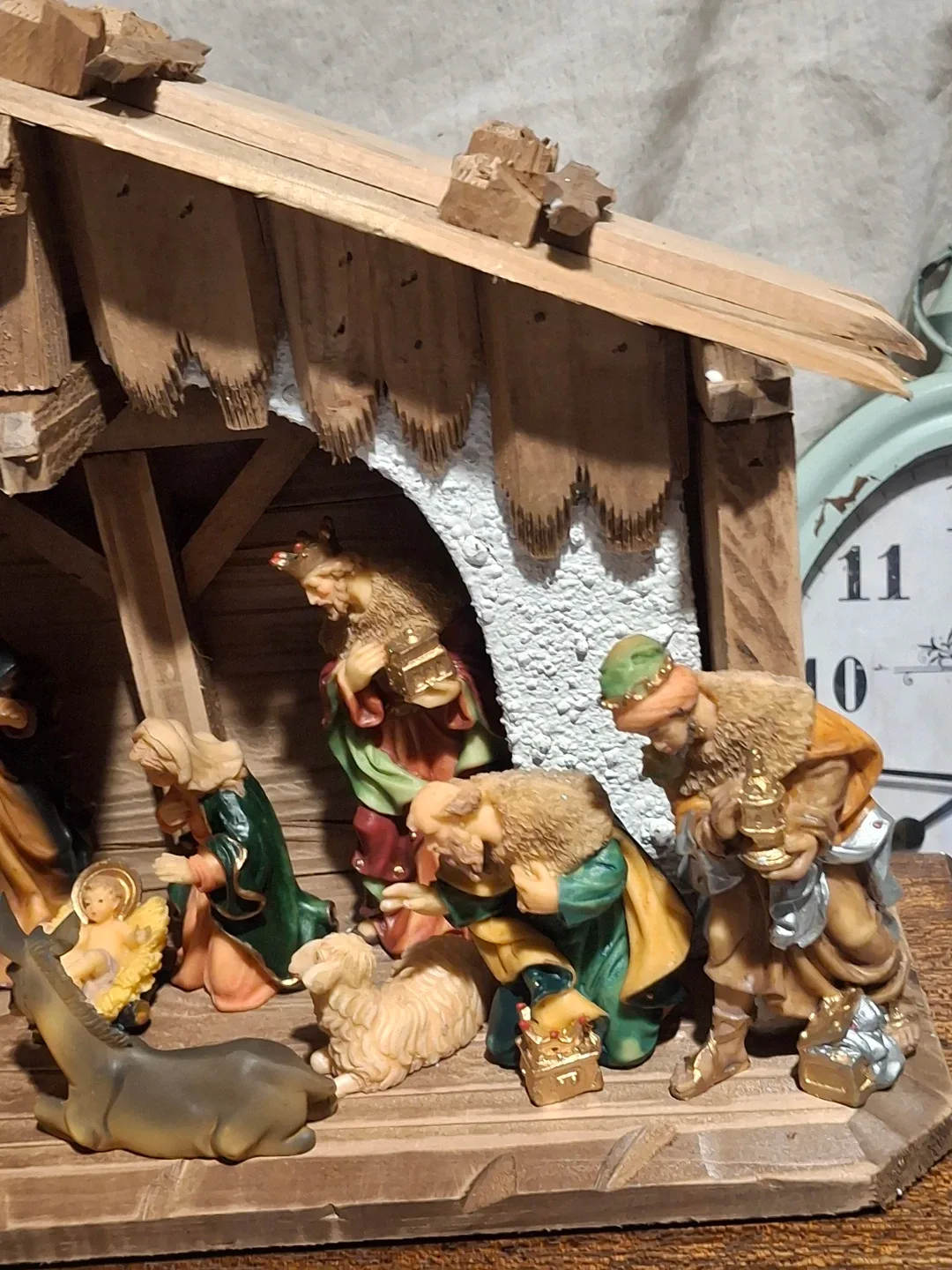 Nativity Scene Set with Wooden Stable image indicator(4)