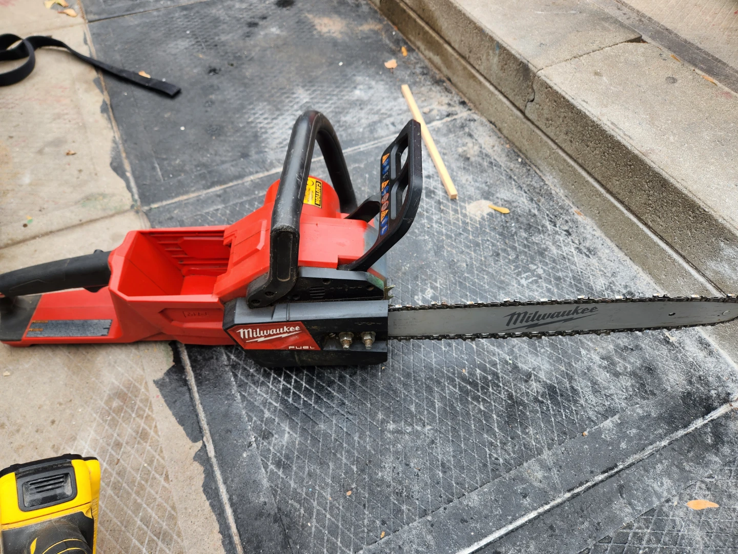 Milwaukee Cordless Chainsaw