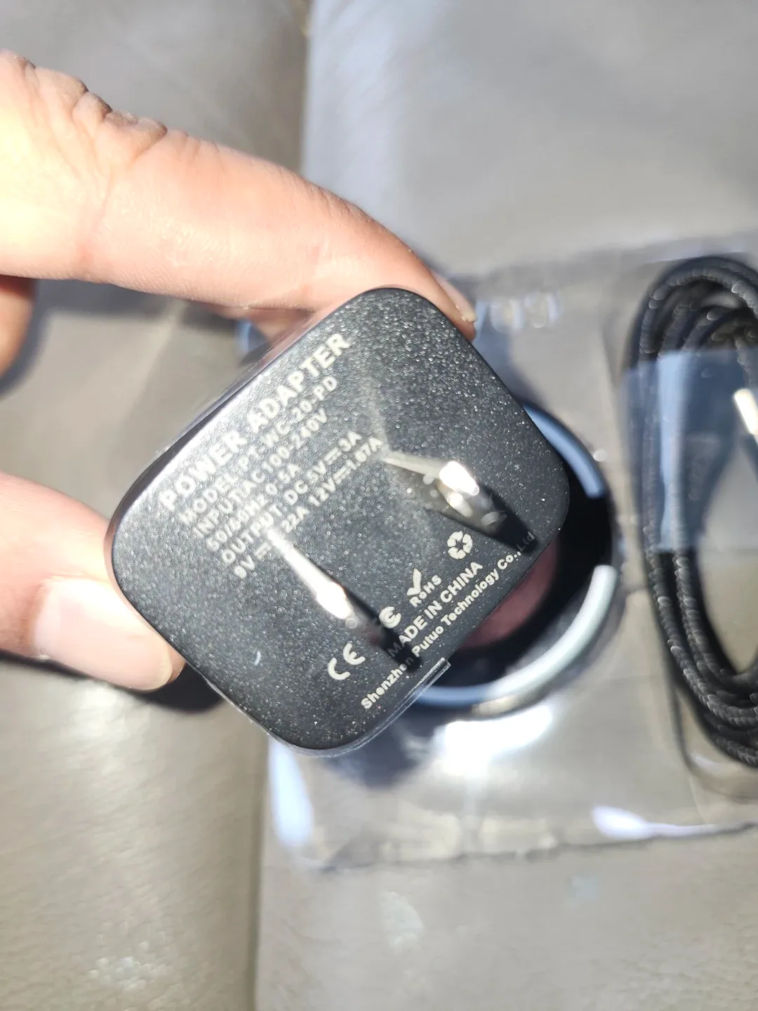 15W Magnetic Wireless Charger - New in Box! 🥕 image indicator(2)