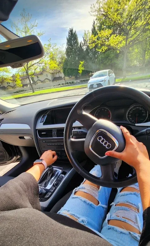 Audi A4 Avant Right Hand Drive -- Great Condition! image indicator(2)