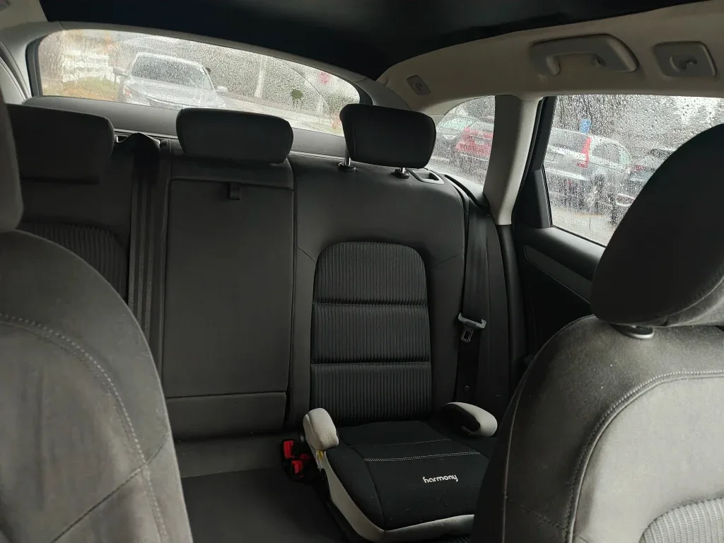 Audi A4 Avant Right Hand Drive -- Great Condition! image indicator(3)