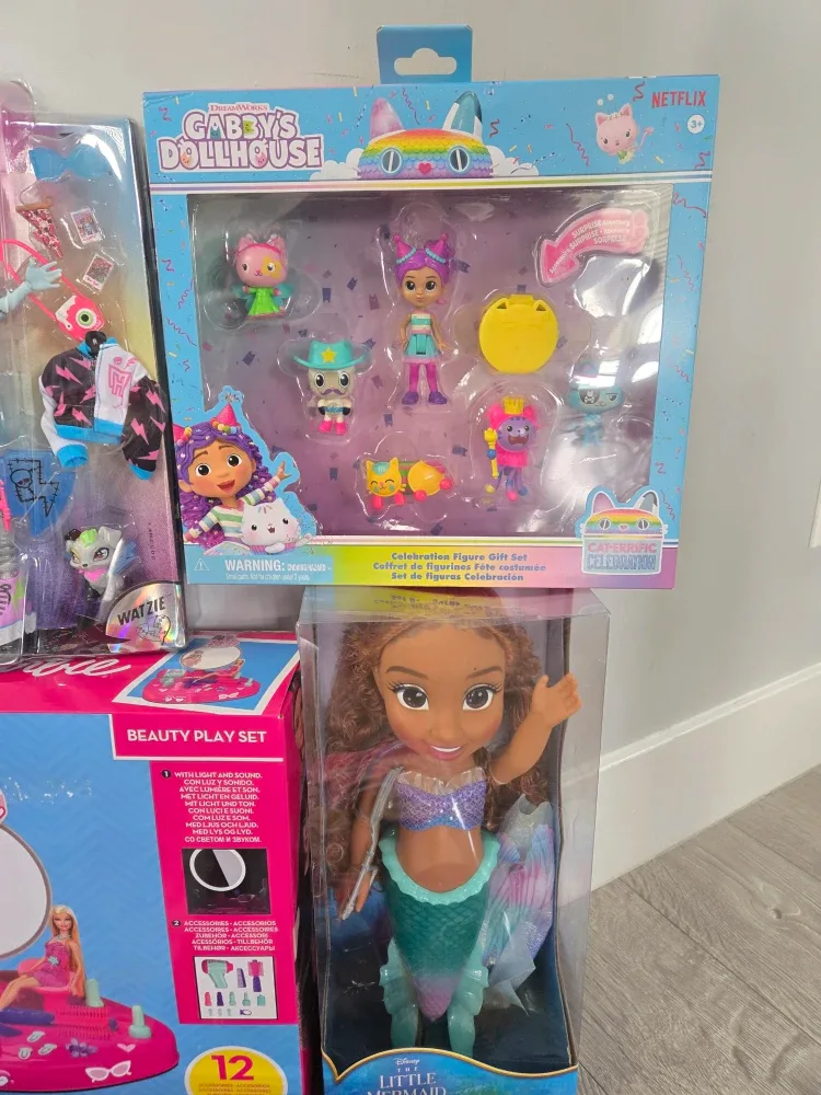 Brand new toys barbie dolls n xmas gifts image indicator(3)