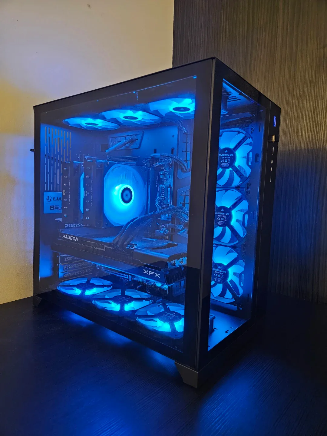 Brand New AM5 9700X Gaming PC image indicator(3)