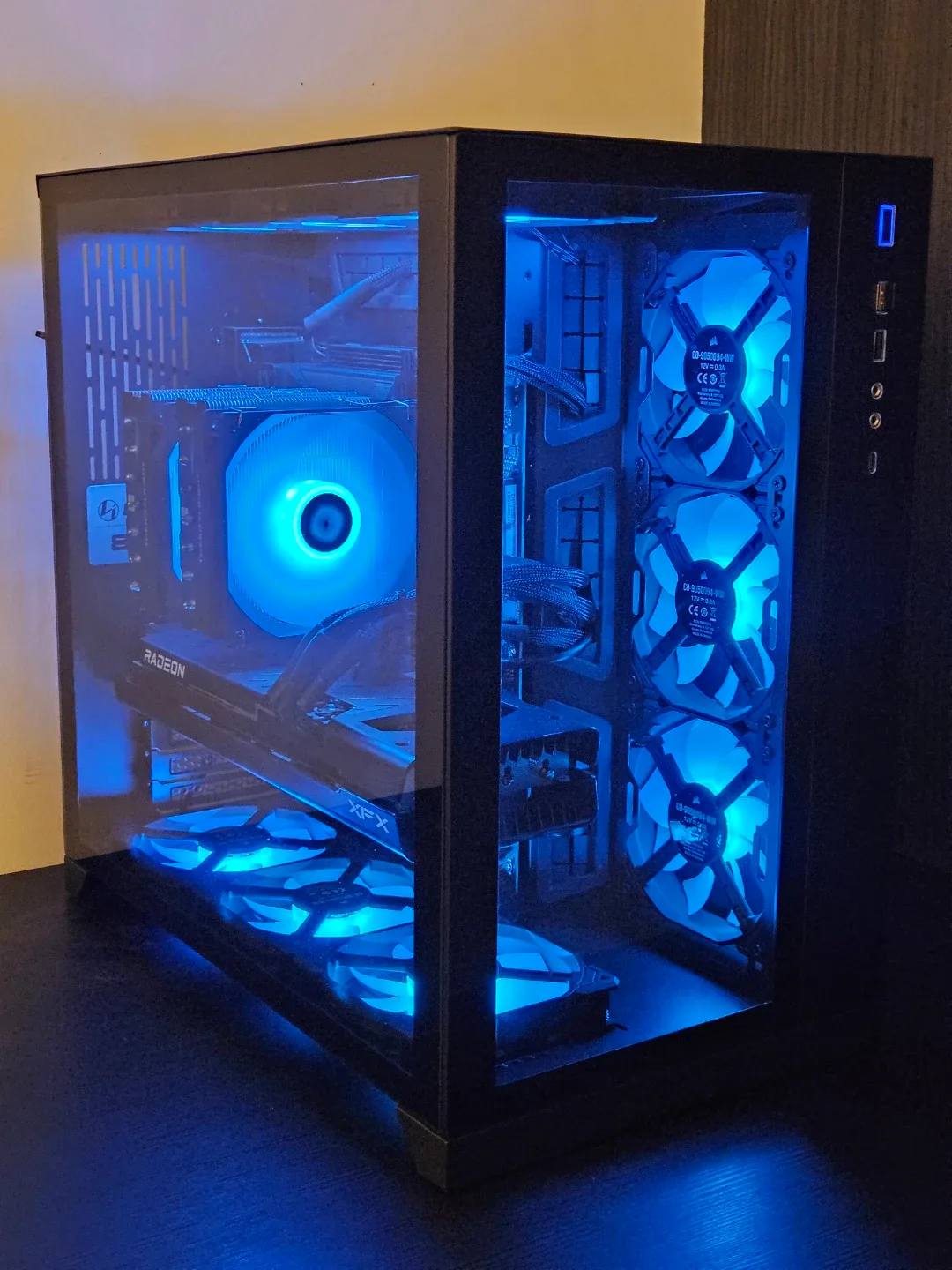 Brand New AM5 9700X Gaming PC image indicator(4)