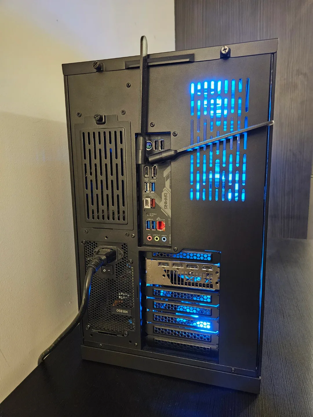 Brand New AM5 9700X Gaming PC image indicator(5)