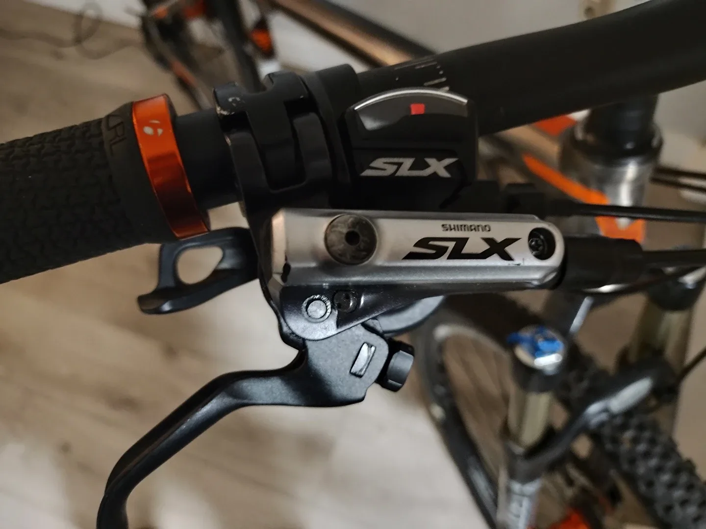 Trek Mountain Bike - 29" Wheels image indicator(2)