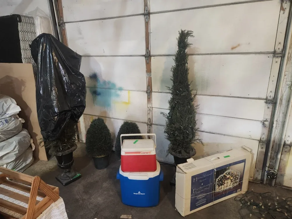 Garage sale image indicator(10)