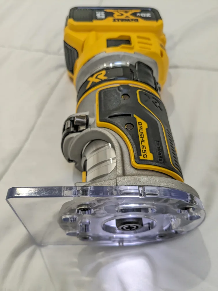 20V Max DeWalt XR Compact Router + 5AH XR Battery Pack image indicator(3)