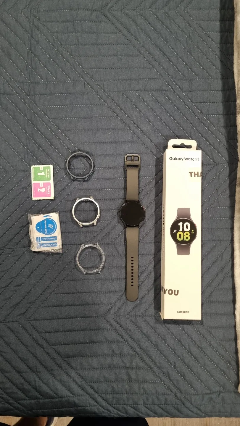 Samsung Galaxy Watch 5 - Black - 44 mm