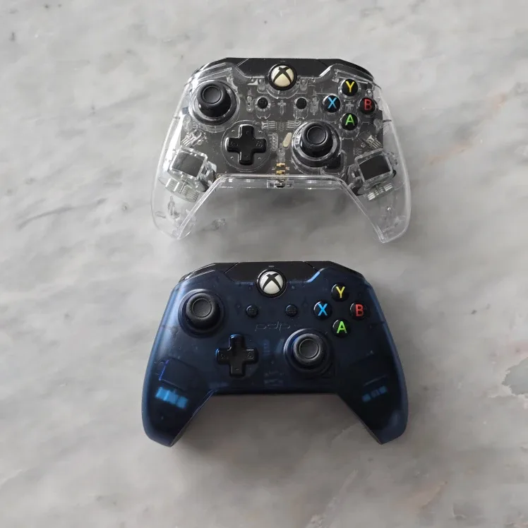 x2 Wired Controllers for Xbox One