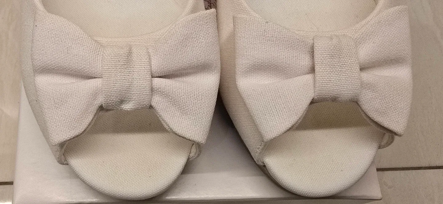 NEW! American Eagle White Wedge Shoes - Size 2 Youth image indicator(3)