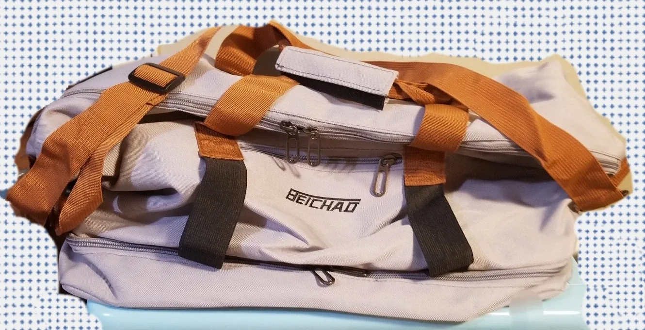 NEW Large Capacity Unisex Duffle Bag, Grey image indicator(5)